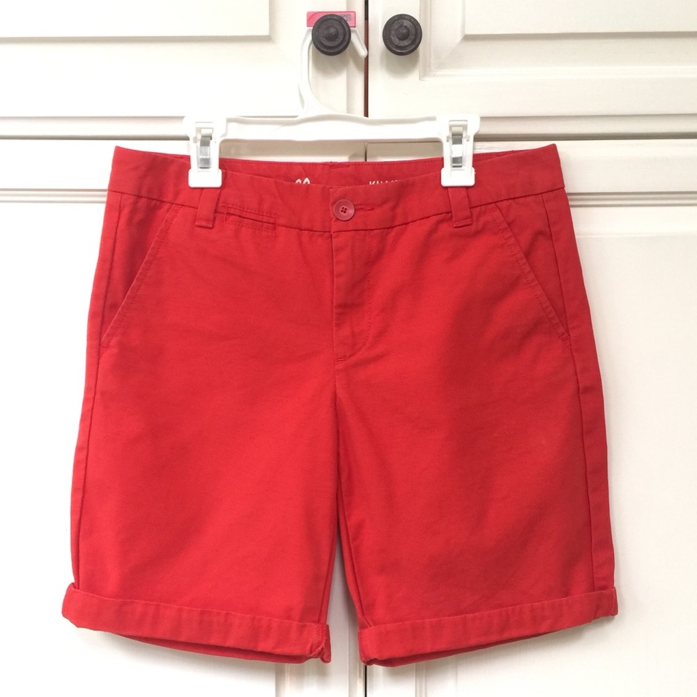 Gap Boyfriend Shorts in Red